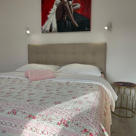Apartments Oliva Пореч Екстериор снимка