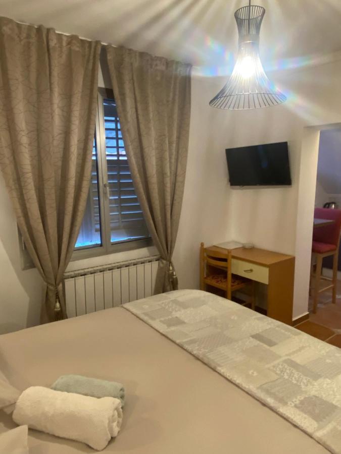 Apartments Oliva Пореч Екстериор снимка