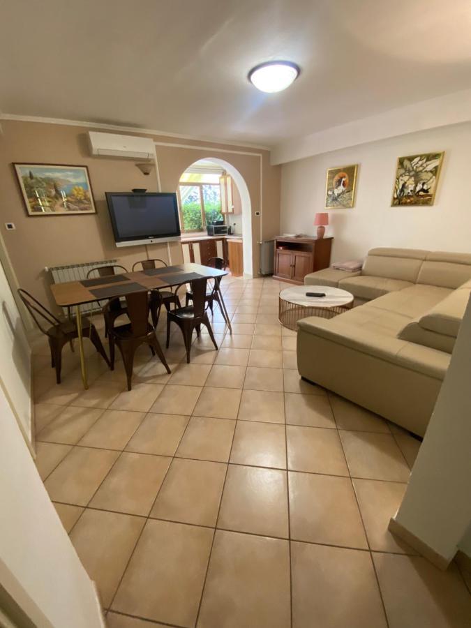 Apartments Oliva Пореч Екстериор снимка