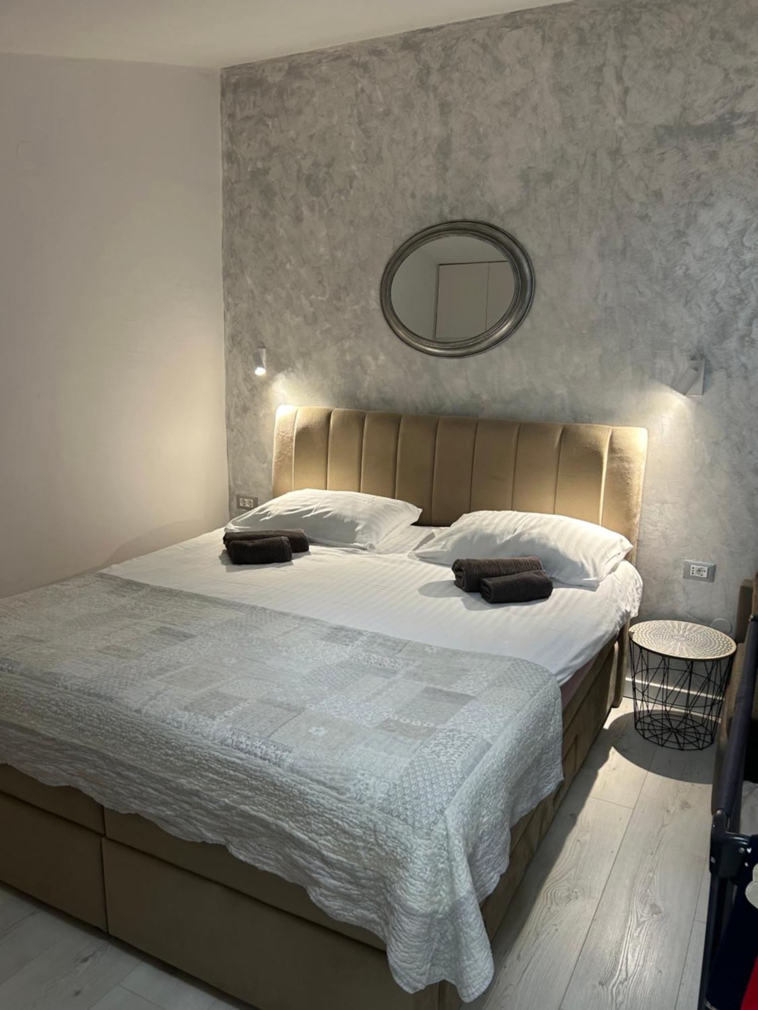 Apartments Oliva Пореч Екстериор снимка